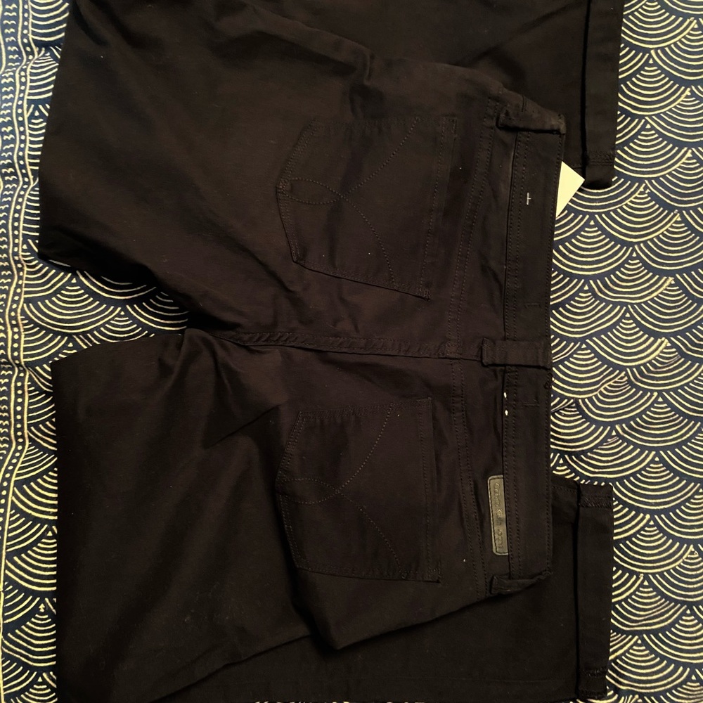 Calvin Klein Crops - Picture 2 of 5